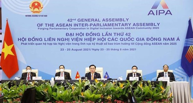 AIPA-42：越南为文莱以线上形式举行第42届 AIPA大会创造前提 hinh anh 1