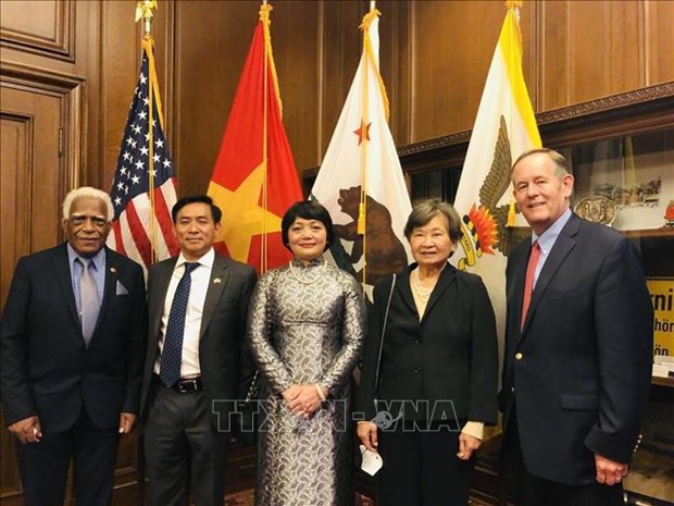 越南国庆76周年：越南国旗升旗仪式在美国旧金山举行 hinh anh 2