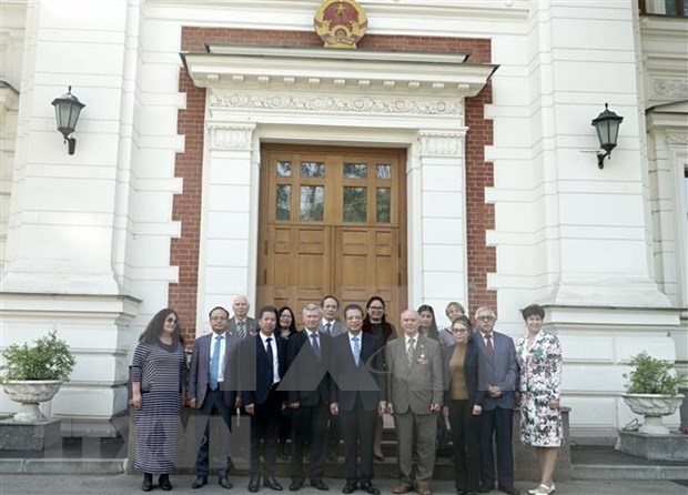 越南驻俄罗斯大使馆在新形势下促进民间外交 hinh anh 2