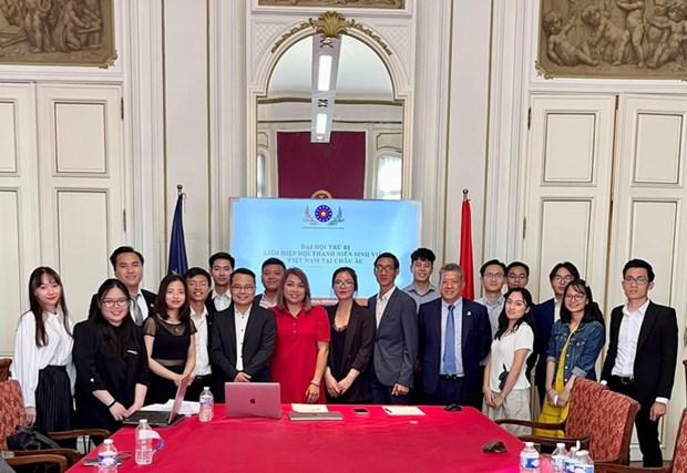 在欧洲越南大学生青年协会联合会正式成立 hinh anh 1
