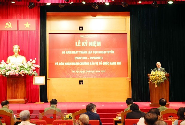 国家主席阮春福出席人民公安外线力量成立60周年庆典 hinh anh 1