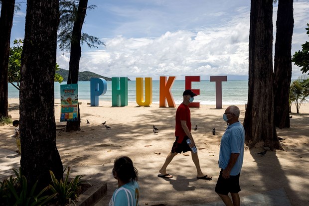 泰国普吉岛为接种全剂量疫苗的游客敞开大门 hinh anh 1