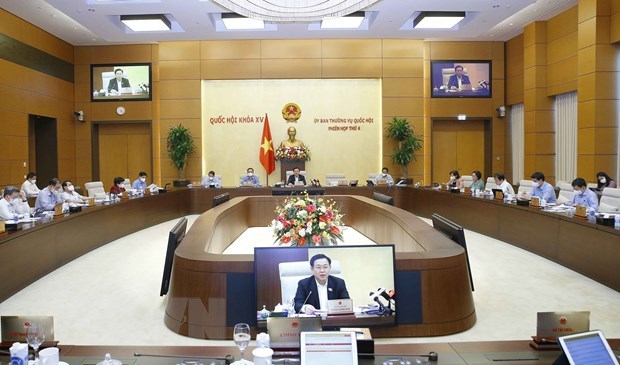 越南第十五届国会常委会第四次会议：经济结构调整计划须与经济复苏和发展的总体计划相结合 hinh anh 1