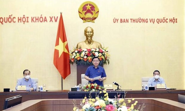 越南国会主席王廷惠：确保财政和货币政策之间的协调与融合 hinh anh 1