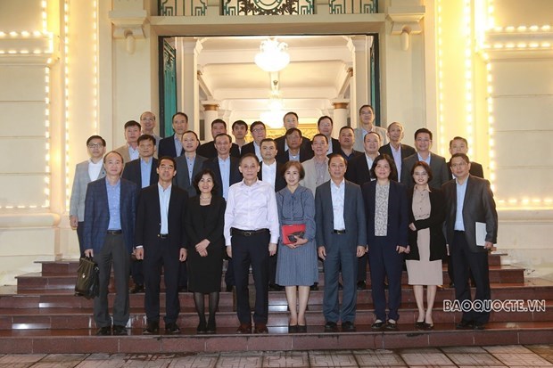 越共中央对外部领导会见2021-2024年任期越南驻外代表机构首席代表 hinh anh 1
