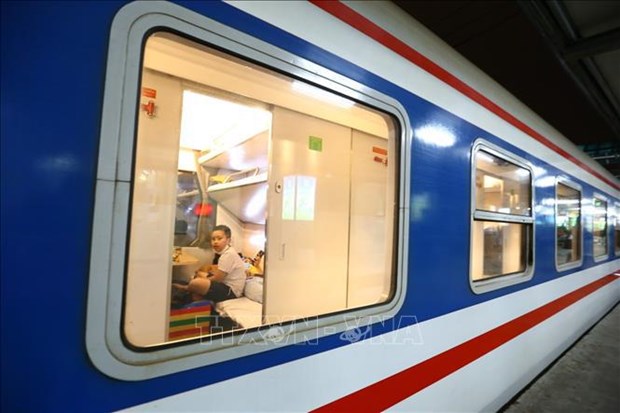 越南交通运输部提议放宽乘坐飞机、火车出行条件 hinh anh 2