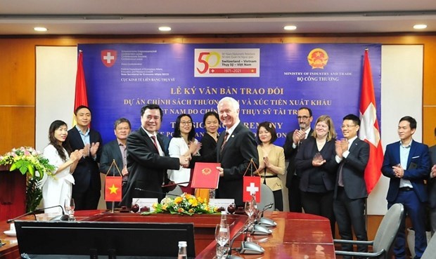 瑞士援助越南500万法郎 用于改善贸易政策和促进出口 hinh anh 1