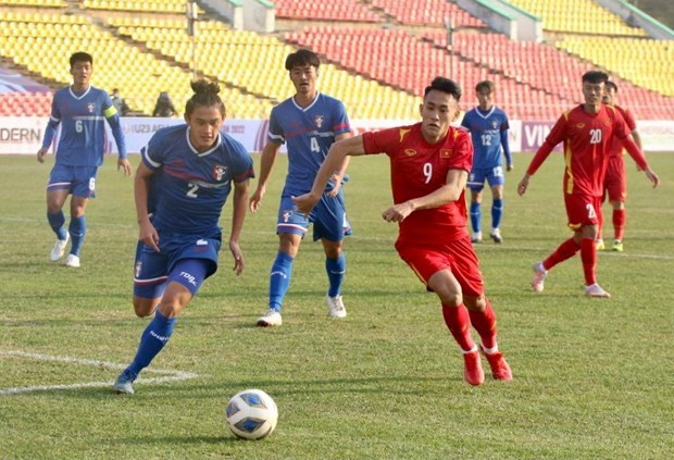 2022年亚足联U23亚洲杯预选赛：越南队以1比0绝杀中华台北队 hinh anh 1