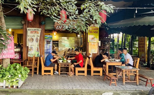 胡志明市各家餐饮服务场所自10月28日起可提供现场就餐服务 hinh anh 1