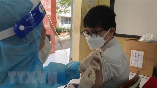 平阳省开始开展12-17岁人群新冠疫苗接种工作 hinh anh 1