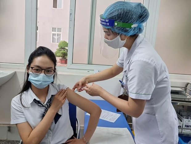 胡志明市紧锣密鼓开展12至17岁人群新冠疫苗接种工作 hinh anh 1