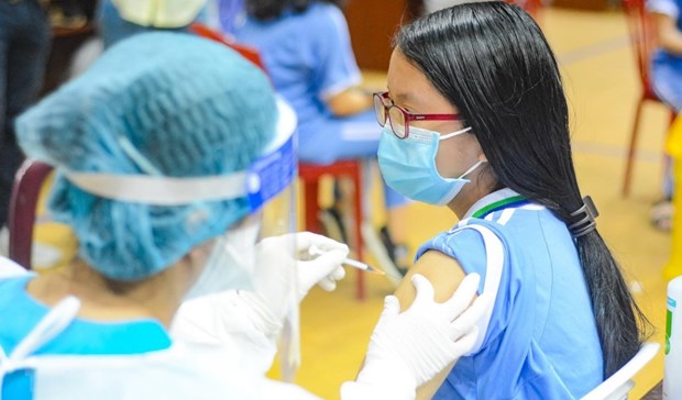 岘港市为15-17岁人群接种新冠疫苗 hinh anh 1