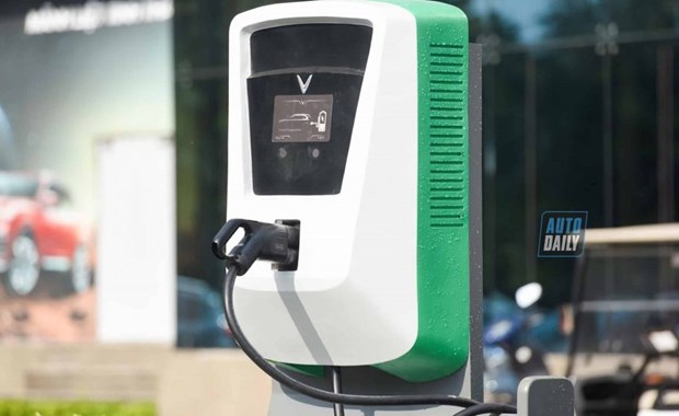 VinFast 与EDF签署在法国安装电动汽车充电站的合作意向书 hinh anh 1