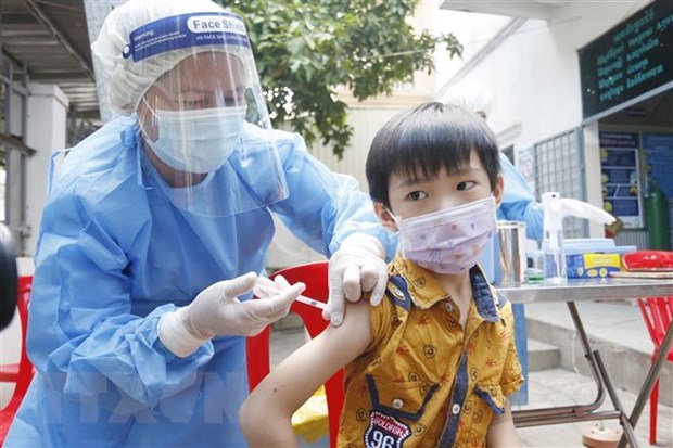 柬埔寨新冠疫苗接种率领先亚洲地区 hinh anh 1