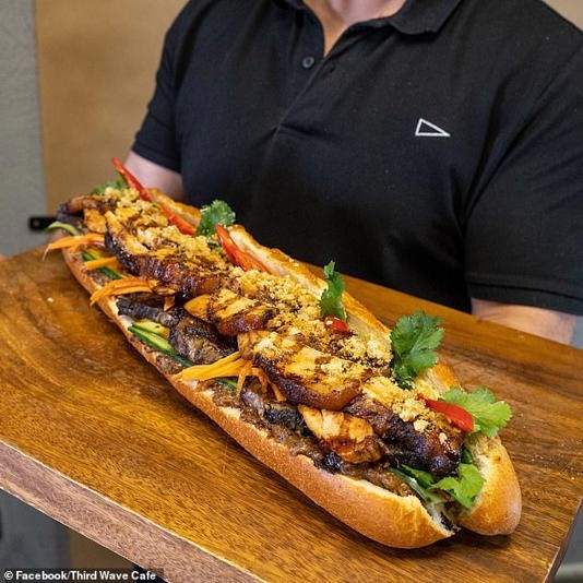 世界上最大的越式面包征服澳大利亚食客味蕾 hinh anh 1