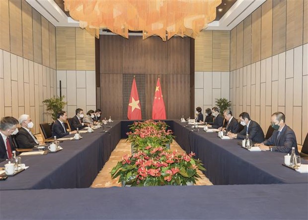 越南外交部部长裴青山与中国外交部长王毅举行会谈 hinh anh 2