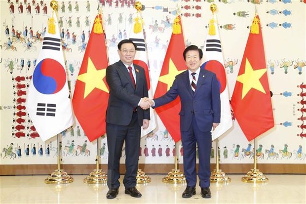 越南国会主席王廷惠与韩国国会议长朴炳锡举行会谈 hinh anh 1