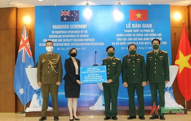 澳大利亚向越南提供设备以提高联合国维和能力 hinh anh 1