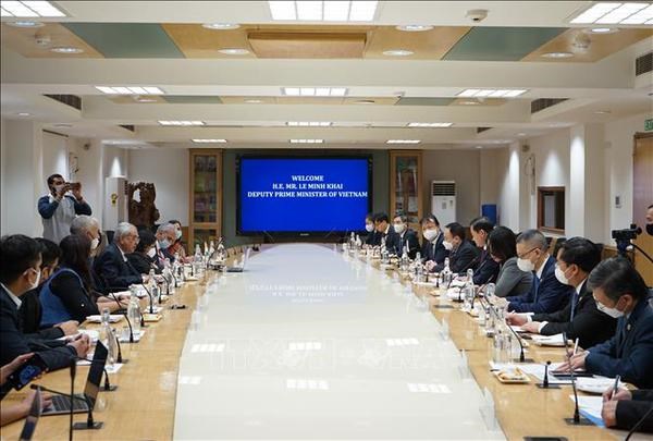 越南政府副总理黎明慨与印度国家转型委员会领导举行工作会谈 hinh anh 1