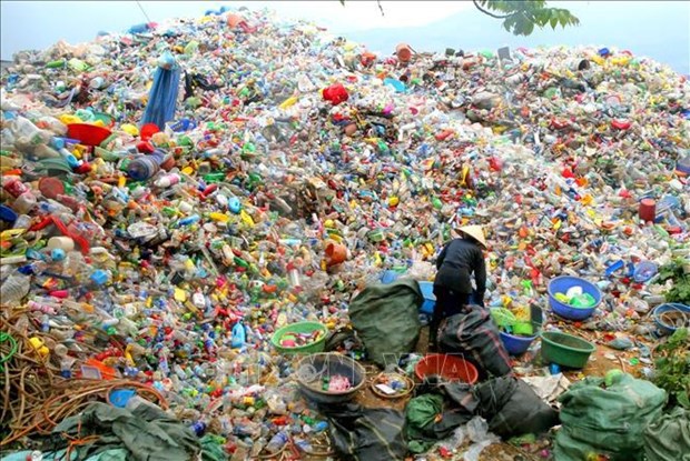 越南努力减少塑料垃圾对人类健康的影响 hinh anh 1