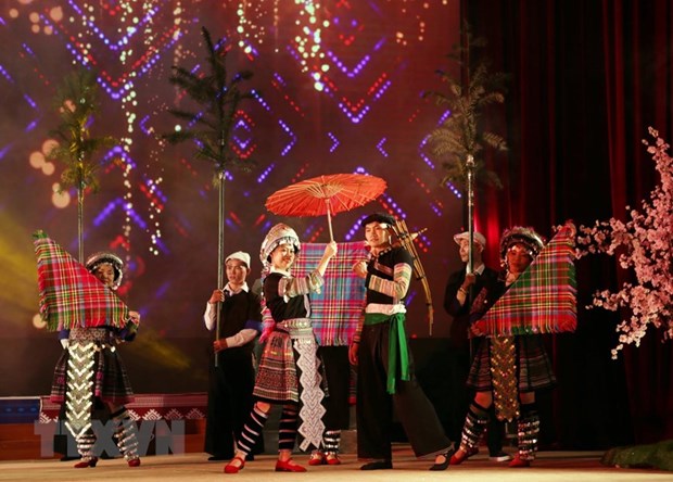 第三届全国赫蒙族文化节在莱州省圆满落幕 hinh anh 1