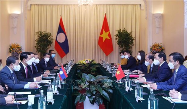 老挝外交部长对越南进行正式访问 共同主持召开第八次越老外交部部长级政治磋商 hinh anh 1