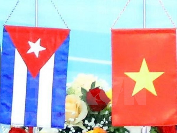 越南国会主席就古巴国庆节向古巴国会主席致贺信 hinh anh 1