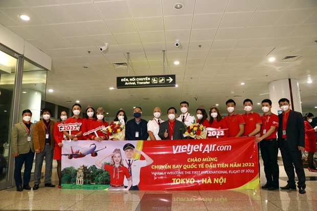 旅日越南侨胞欢迎两国恢复商业航班 hinh anh 1