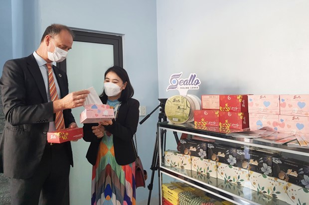广宁省与UNDP减少塑料污染的创新产品和服务店正式开业 hinh anh 2