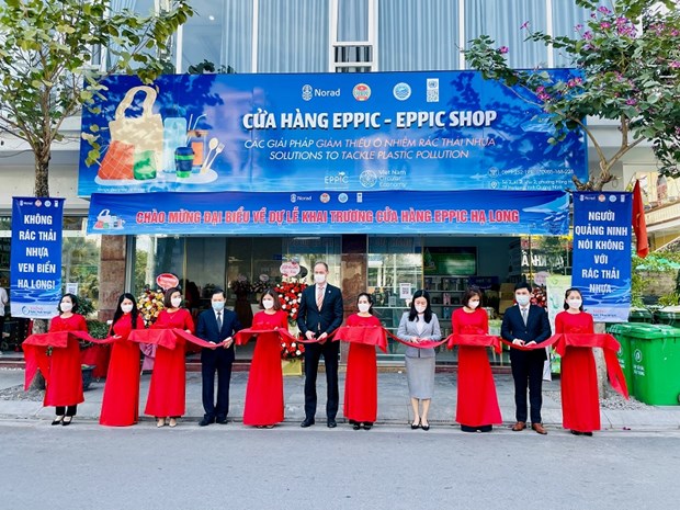 广宁省与UNDP减少塑料污染的创新产品和服务店正式开业 hinh anh 1
