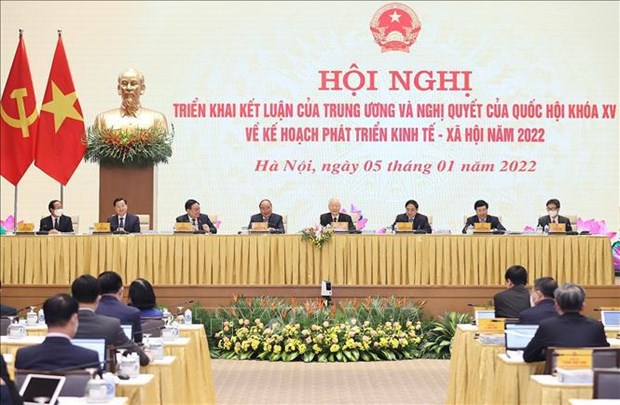 越南政府签发关于落实2022年经济社会发展计划和国家财政预算主要任务措施的决议 hinh anh 2