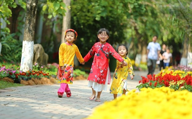 2022壬寅虎年春节旅游：体验安全和富有春色的旅游 hinh anh 1