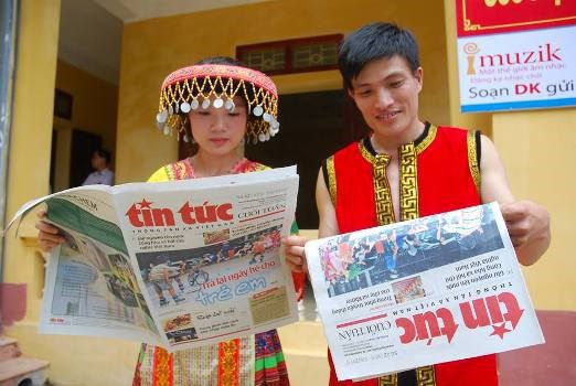 越南重点提升关于少数民族地区和山区出版物的宣传质量 hinh anh 1