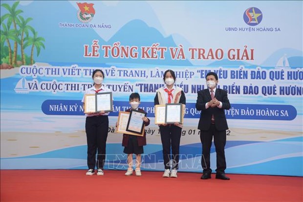 越南海洋岛屿：超过两万名学生和大学生参加主题为《家乡海洋岛屿》比赛 hinh anh 1