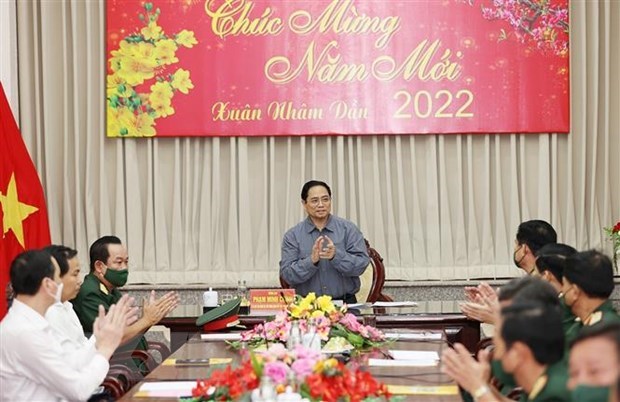 越南政府总理在芹苴市开展春节前走访慰问活动 hinh anh 2