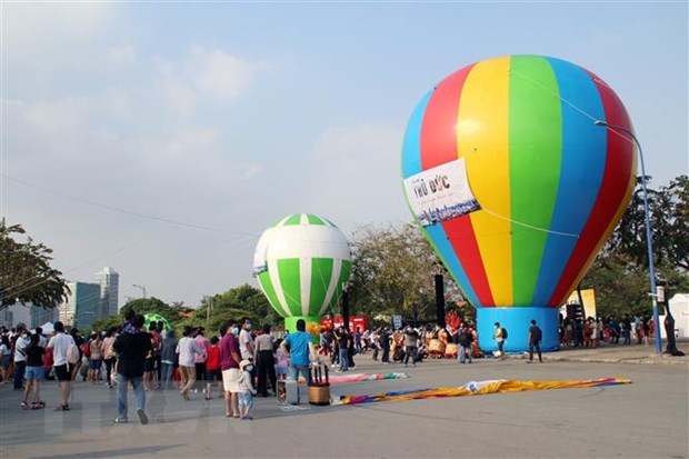 首次热气球节在胡志明市举行 hinh anh 1