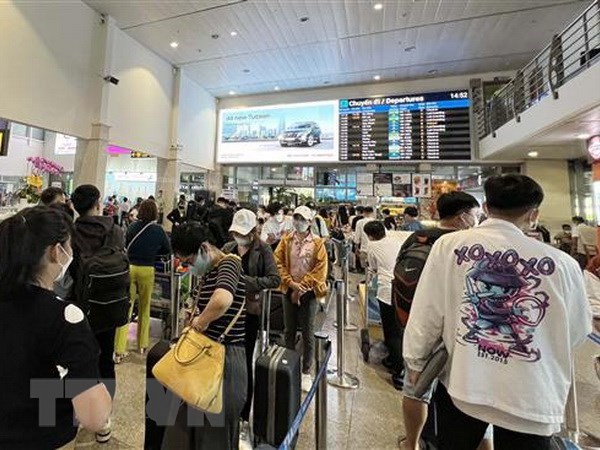 2月4日胡志明市新山一国际机场客流量创新纪录 hinh anh 1
