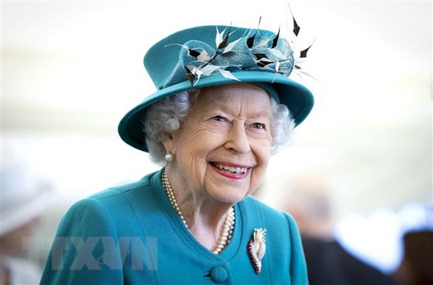 越南领导就英国女王伊丽莎白二世在位70周年向英国领导致贺电 hinh anh 1