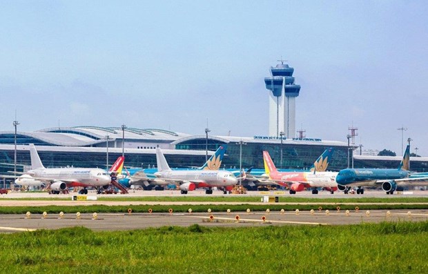 越南航空局增加新山一机场航班起降架次 hinh anh 1