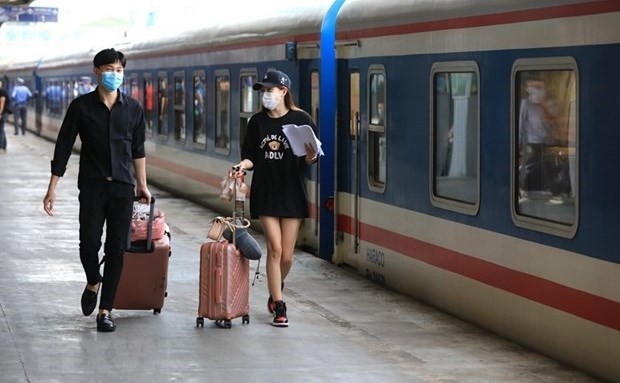 铁路部门实施车票优惠 为春节后返校上学的大学生提供援助 hinh anh 1