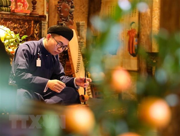 越南文化遗产和传统乐器展览会在法国举行 hinh anh 2