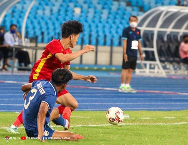 2022年东南亚U23足球锦标赛决赛：越南队1-0击败泰国队夺冠 hinh anh 3