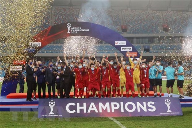 越南领导人对U23男足队夺得东南亚U23足球锦标赛冠军表示祝贺 hinh anh 1