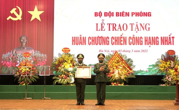 越南边防部队成功侦破两起特大跨境运输毒品案 hinh anh 1