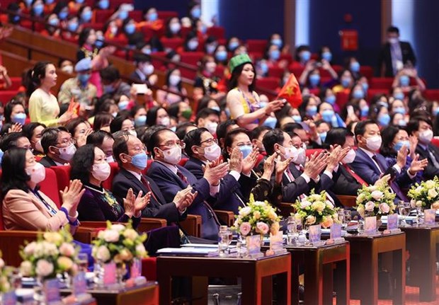 范明政总理出席越南妇女第十三届全国代表大会并发表重要讲话 hinh anh 4