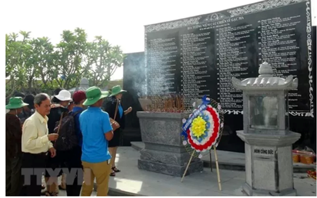 纪念越南长沙群岛鬼鹿角礁事件34周年：向海上阵亡的烈士致以崇高敬意 hinh anh 2