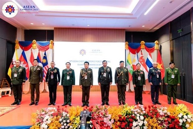 越南出席东盟国防力量司令级会议 hinh anh 2