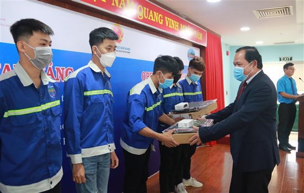 越南永隆省与德国伙伴就年轻人力资源培训进行合作 hinh anh 1