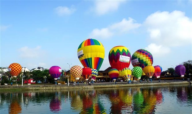 广南省会安举行热气球节 hinh anh 1