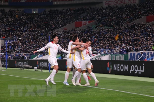 2022年世界杯亚洲区预选赛：日本媒体夸赞越南球队的战斗精神 hinh anh 1